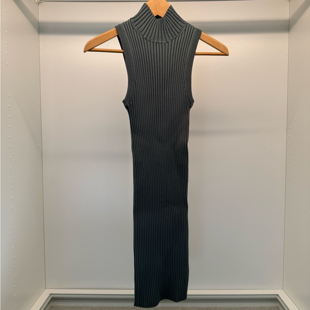 Kith Women’s Sleeveless Ribbed Knit Dress